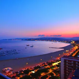 Nuria , Palamós Espagne