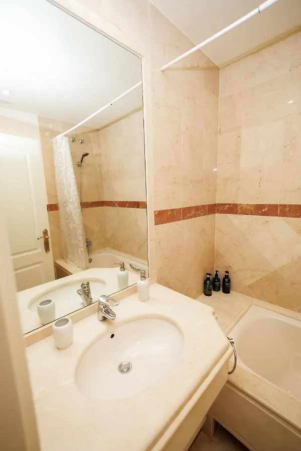 Two-Room Apartment In Elviria Near The Beach With Parking Marbella Spanje