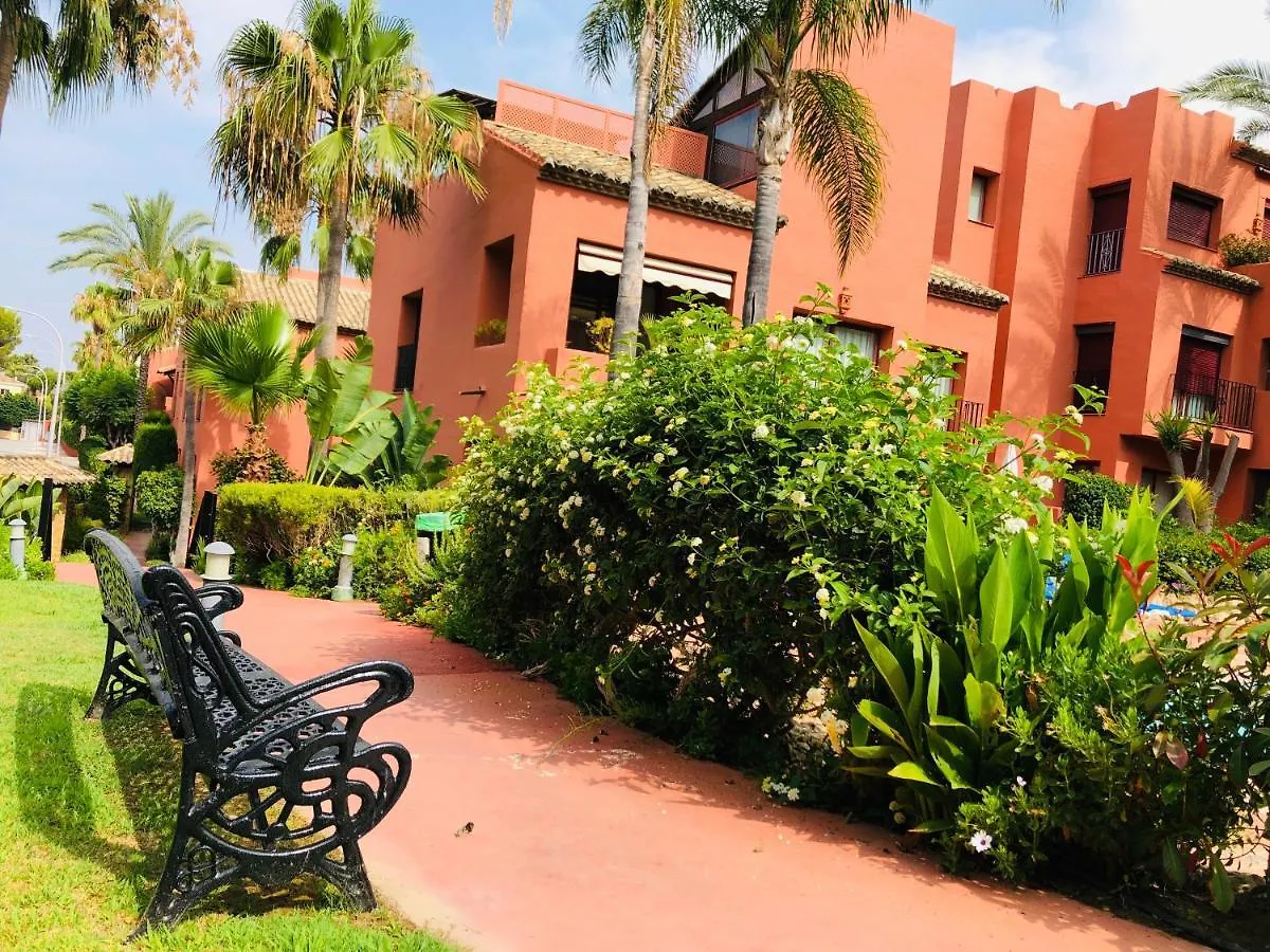 Two-Room Apartment In Elviria Near The Beach With Parking 马尔韦利亚
