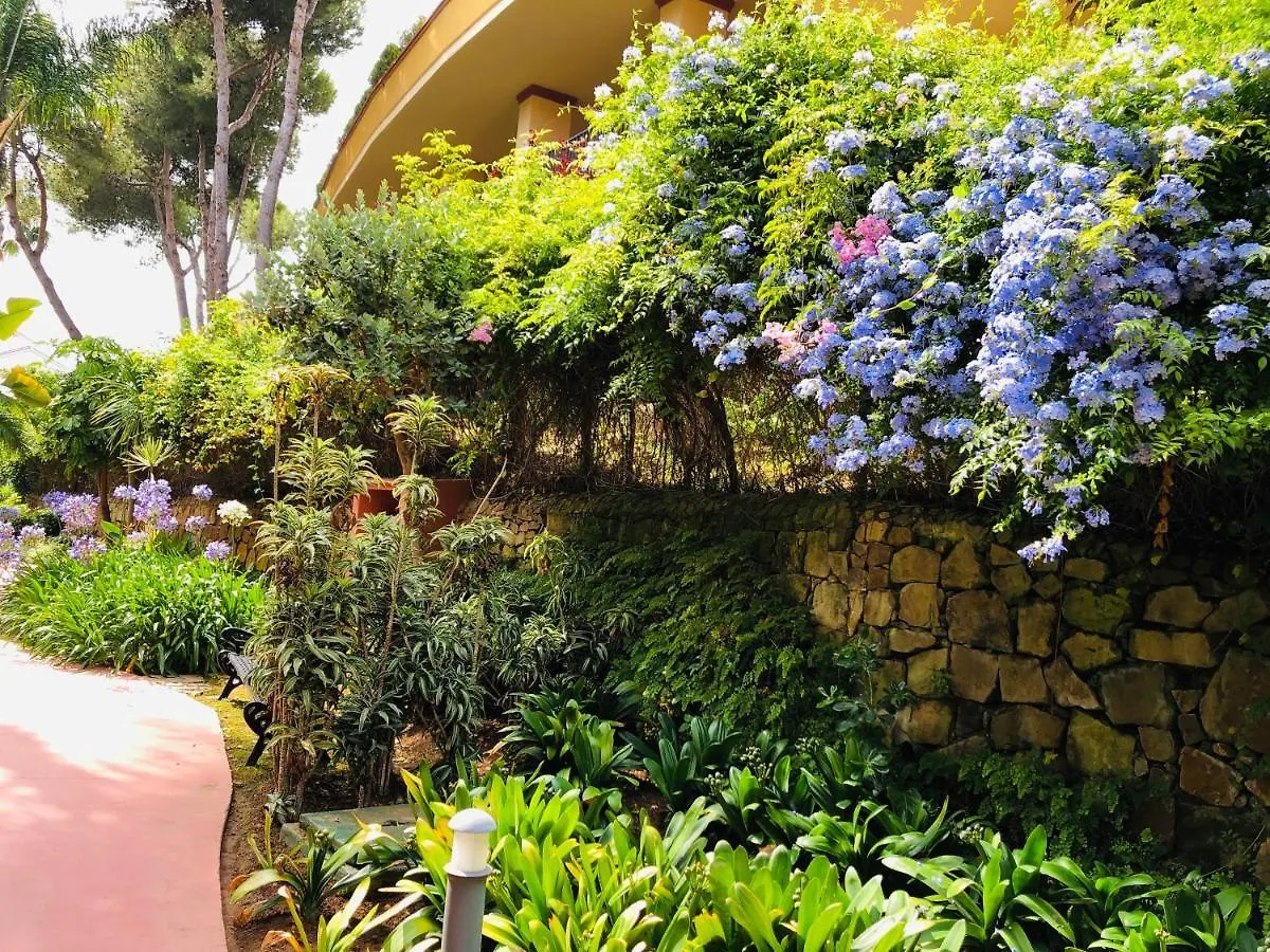 Two-Room Apartment In Elviria Near The Beach With Parking Marbella Spanje